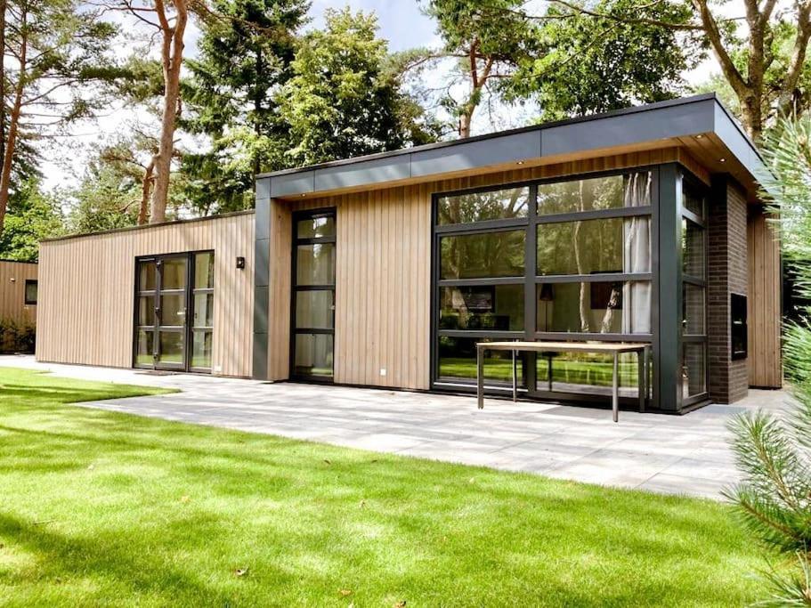 Delightful Luxury 2-Bedroom Holiday Home In Nature Otterlo Exterior photo